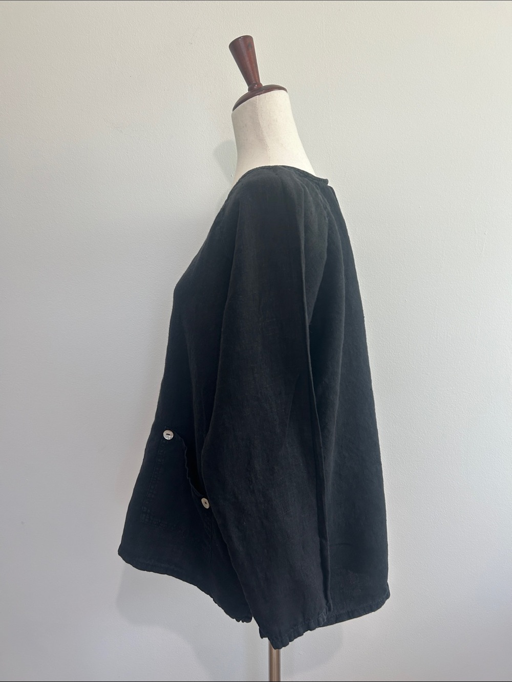 Match Point Women’s Blacl V-neck Linen Shirt Size Large - Picture 2 of 7